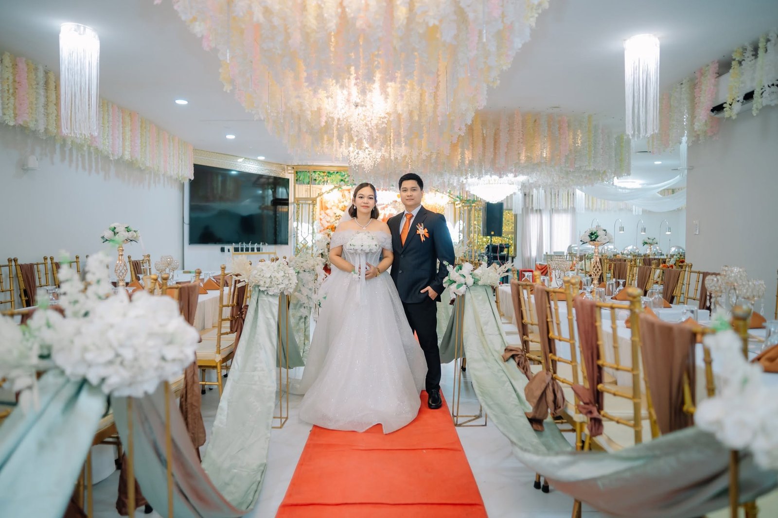 ULTIMATE WEDDING photo